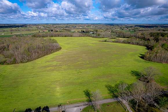 6.8 Acres of Residential Land for Auction in Sparta, Tennessee