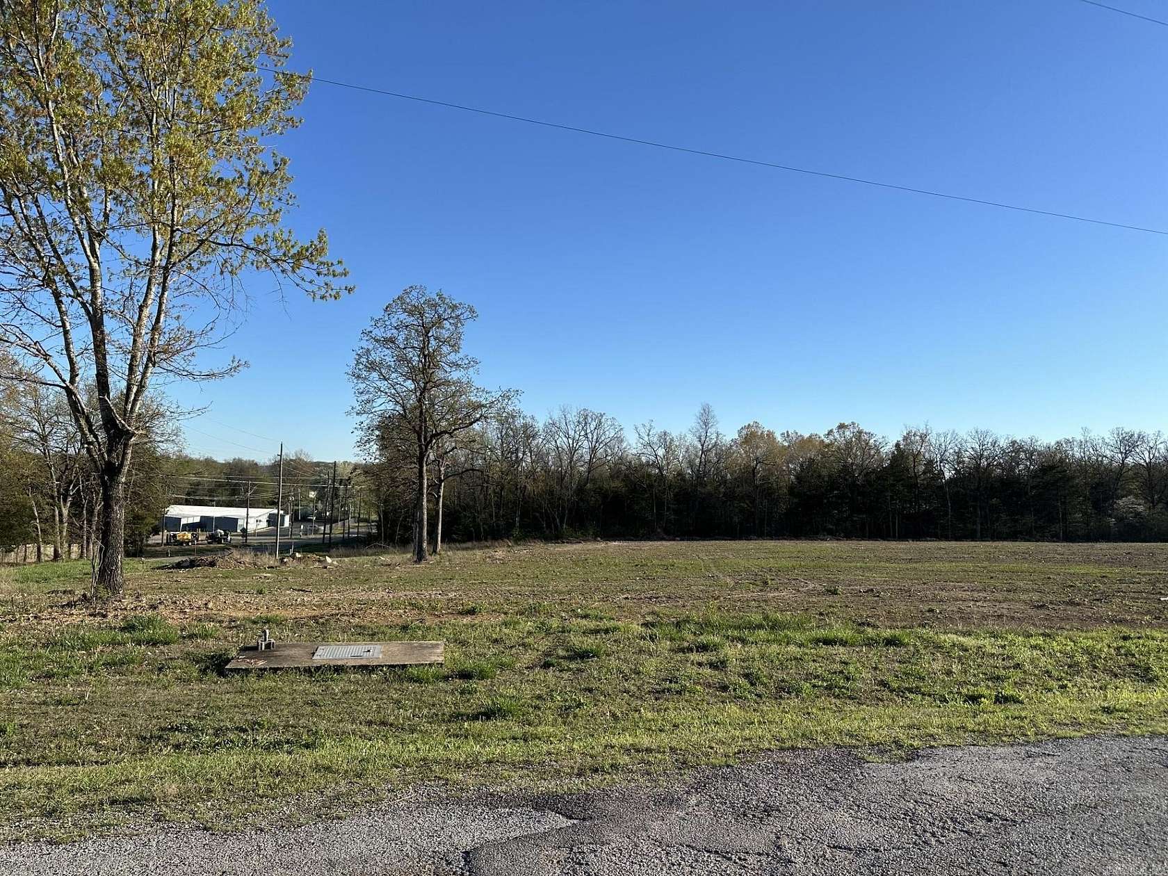 10.1 Acres of Land for Sale in Flippin, Arkansas