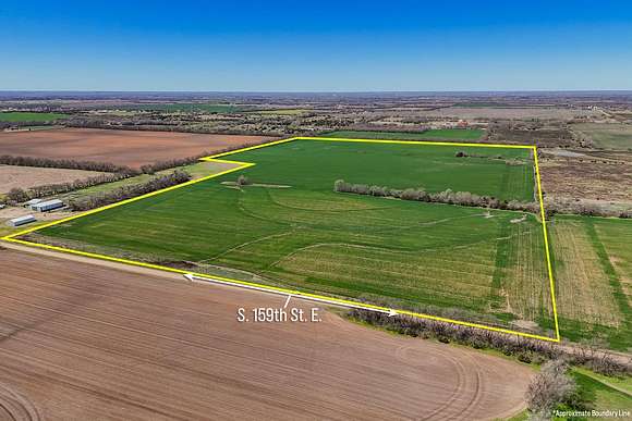90.4 Acres of Agricultural Land for Auction in Mulvane, Kansas