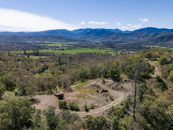 40 Acres of Land for Sale in Central Point, Oregon