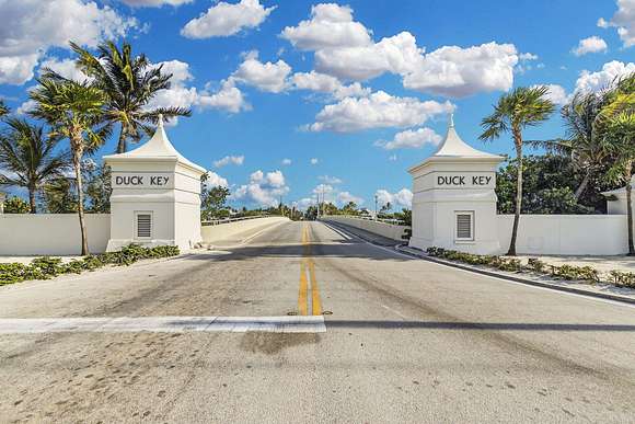 Residential Land for Sale in Duck Key, Florida