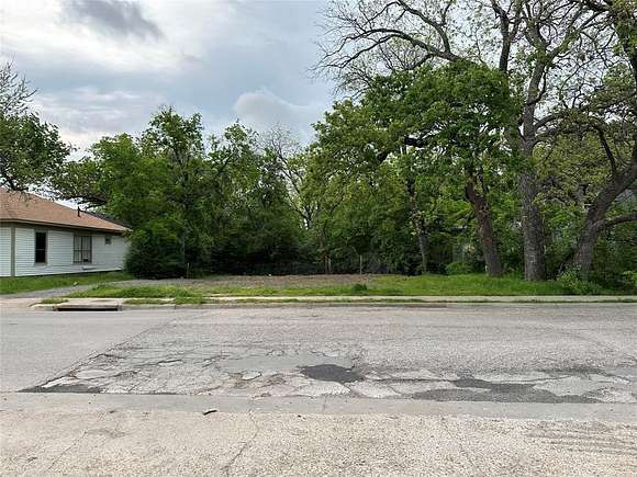 0.2 Acres of Mixed-Use Land for Sale in Denton, Texas