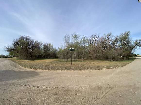 1.1 Acres of Residential Land for Sale in Hutchinson, Kansas