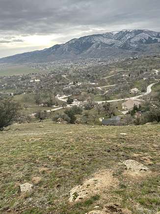 3.88 Acres of Residential Land for Sale in Tehachapi, California