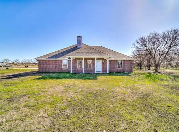 2.7 Acres of Residential Land with Home for Sale in Sanger, Texas