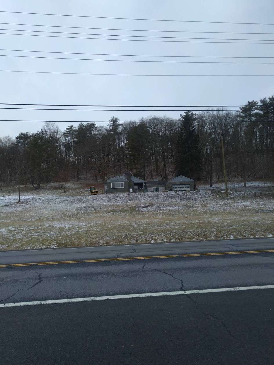4 Acres of Residential Land with Home for Lease in New Baltimore, New York