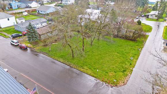 0.59 Acres of Mixed-Use Land for Sale in Yamhill, Oregon