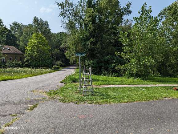 1 Acre of Residential Land for Sale in West Stockbridge, Massachusetts