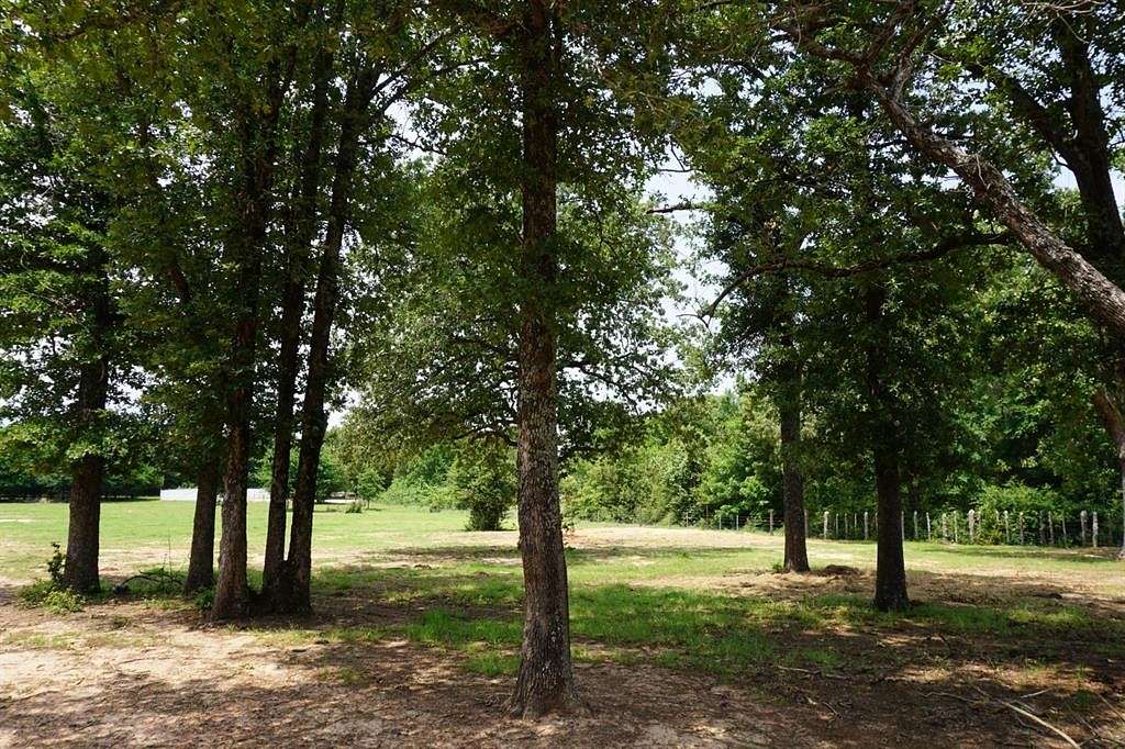 6.967 Acres of Residential Land for Sale in Athens, Texas