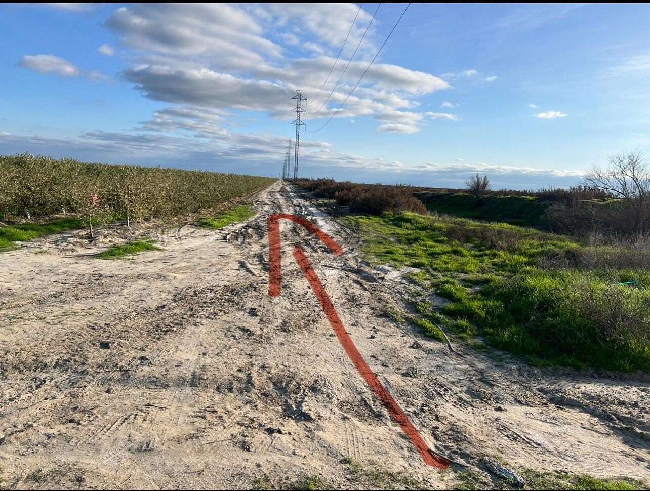 1 Acre of Residential Land for Sale in Wasco, California