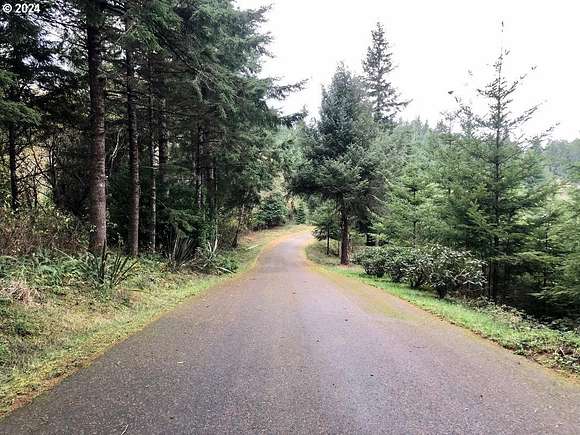 2.6 Acres of Residential Land for Sale in Coos Bay, Oregon