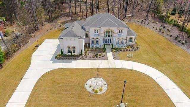 2.9 Acres of Residential Land with Home for Sale in Stockbridge, Georgia