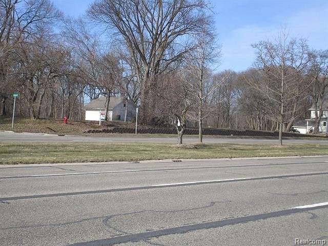 1.1 Acres of Residential Land for Sale in Bloomfield Hills, Michigan