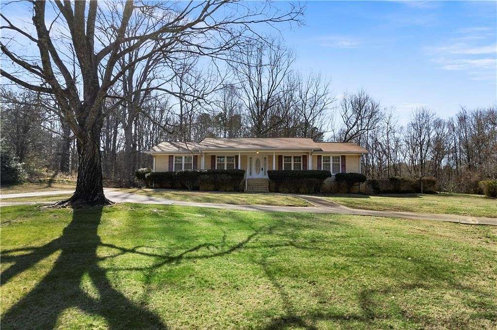 3.3 Acres of Residential Land with Home for Sale in Bremen, Georgia