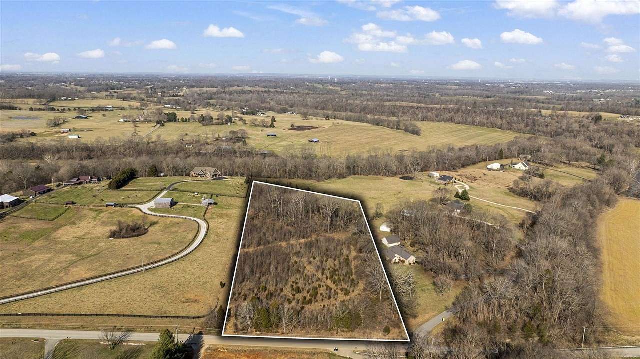 5 Acres of Residential Land for Sale in Alvaton, Kentucky