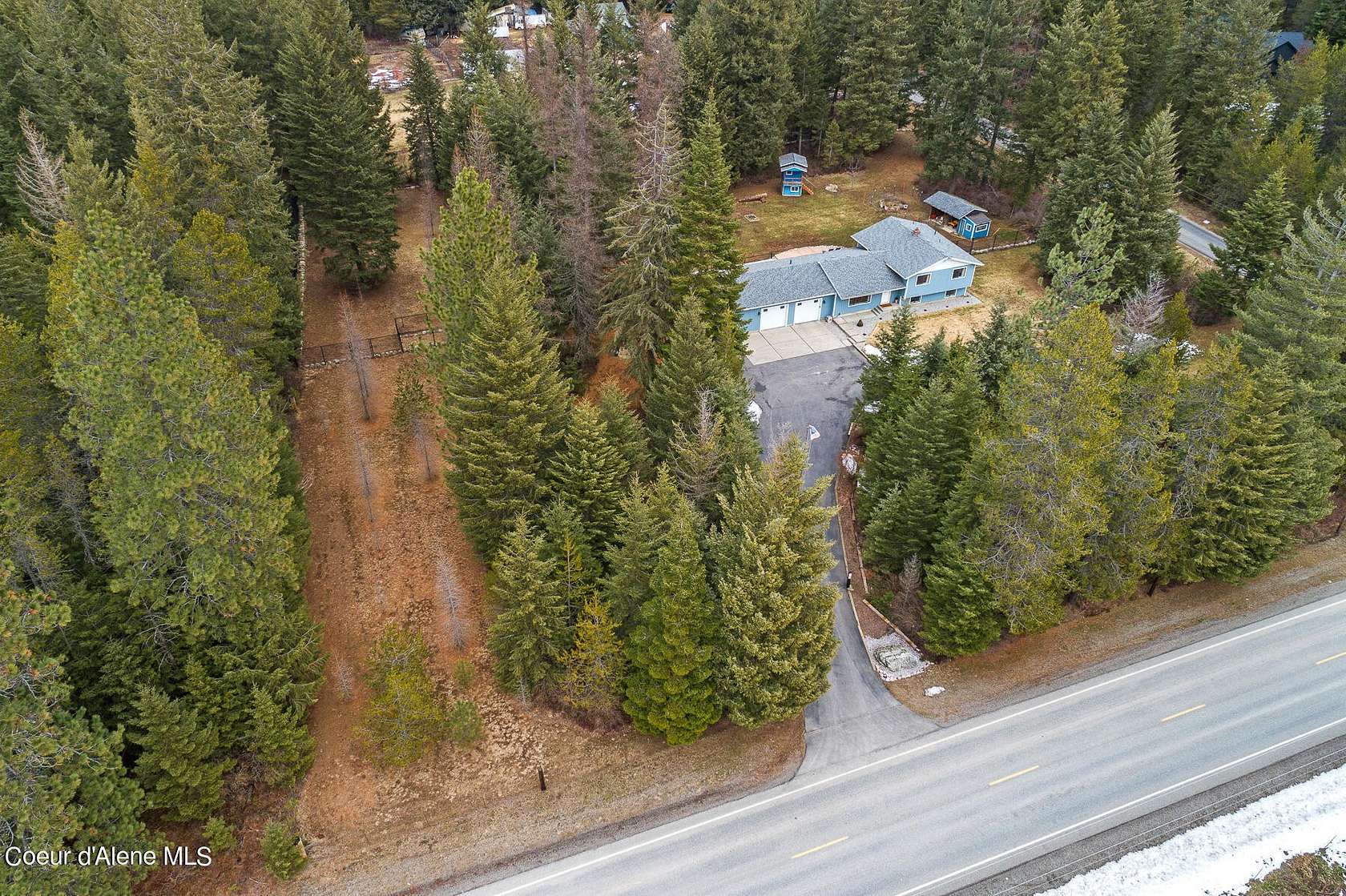 2.5 Acres of Residential Land with Home for Sale in Hayden, Idaho