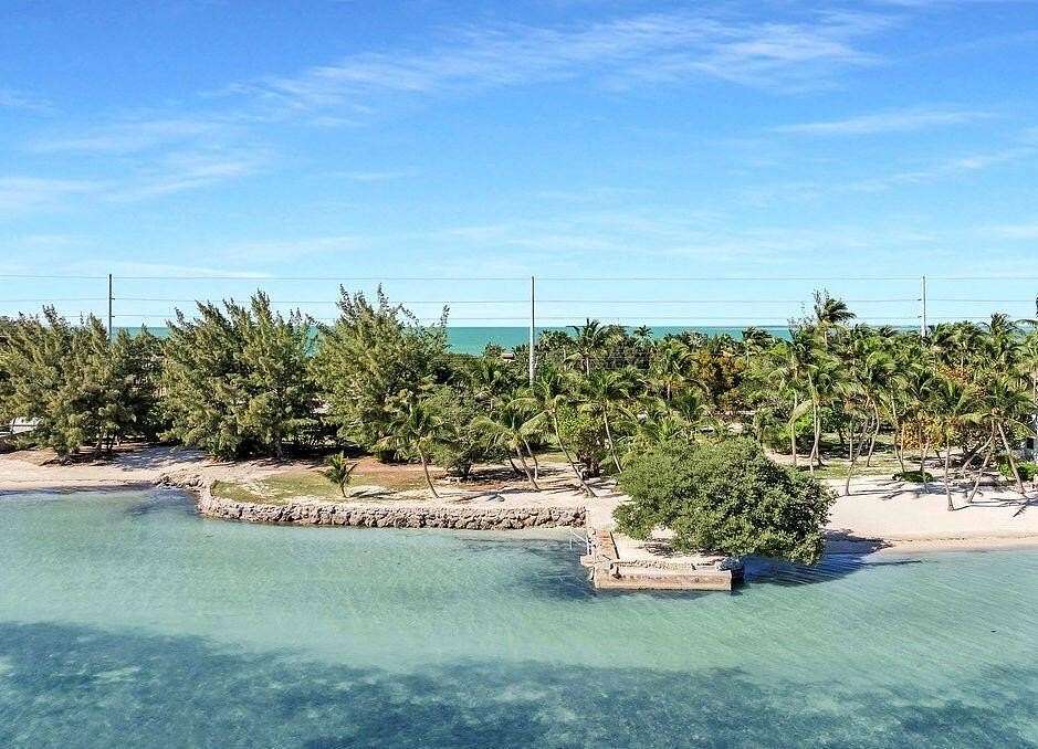 Residential Land for Sale in Lower Matecumbe Key, Florida