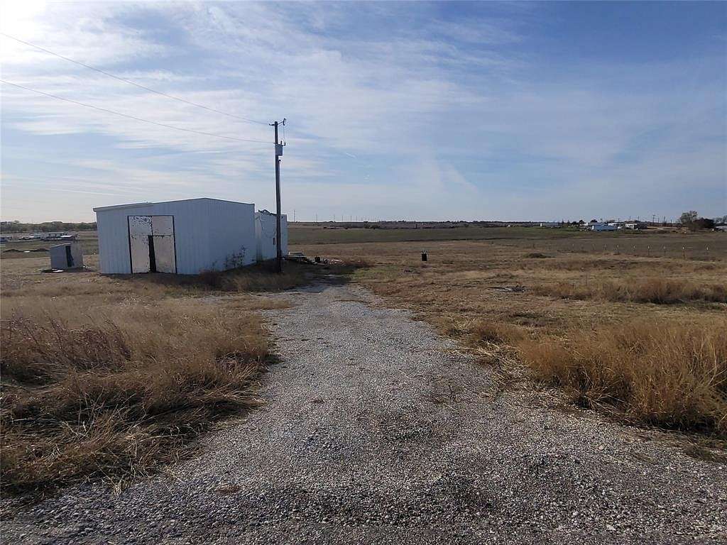 5.4 Acres of Land for Sale in Decatur, Texas