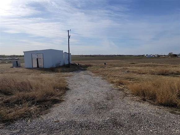 5.4 Acres of Land for Sale in Decatur, Texas