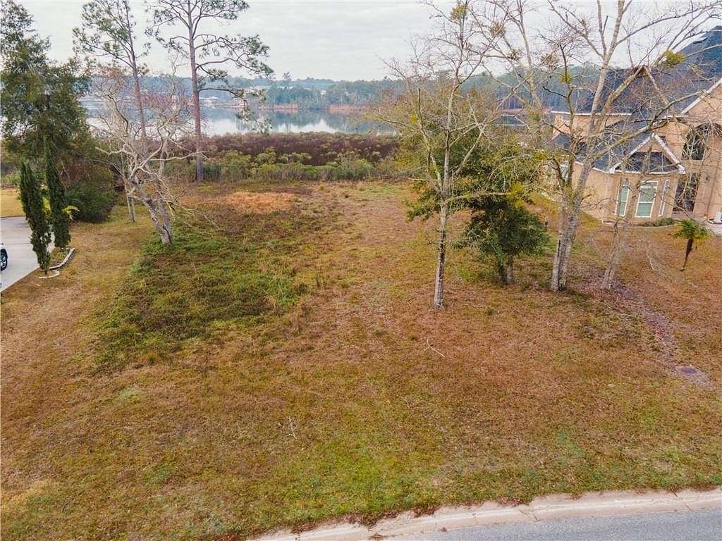 0.922 Acres of Residential Land for Sale in Elberta, Alabama