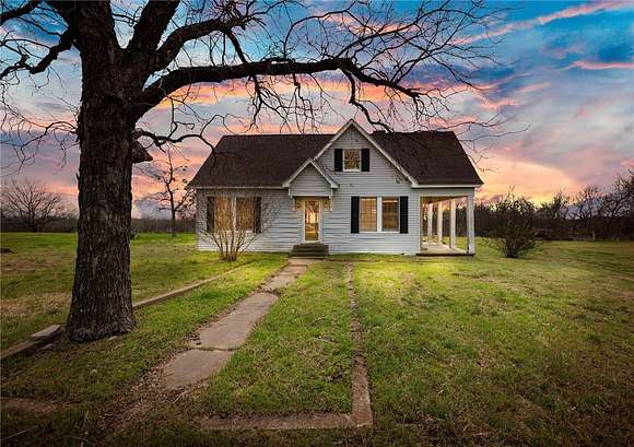 6.8 Acres of Residential Land with Home for Sale in Mart, Texas