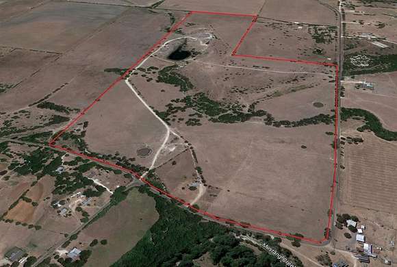 152 Acres of Land for Sale in Rio Vista, Texas
