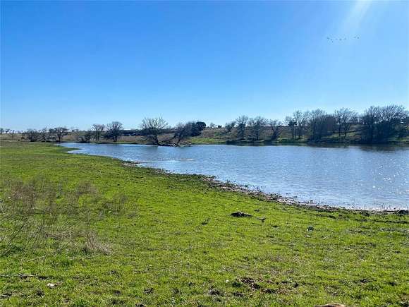 152 Acres of Agricultural Land for Sale in Rio Vista, Texas