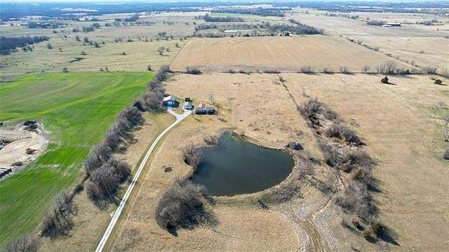 16 Acres of Land with Home for Sale in La Cygne, Kansas
