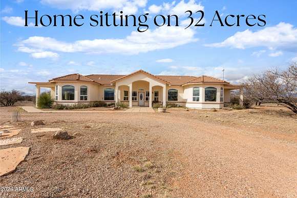 32.1 Acres of Agricultural Land with Home for Sale in Hereford, Arizona
