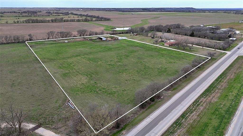 9 Acres of Land for Sale in St. Jo, Texas