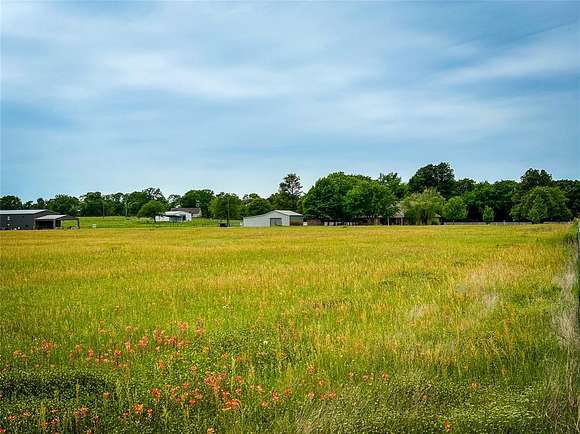 14.5 Acres of Land with Home for Sale in Collinsville, Texas