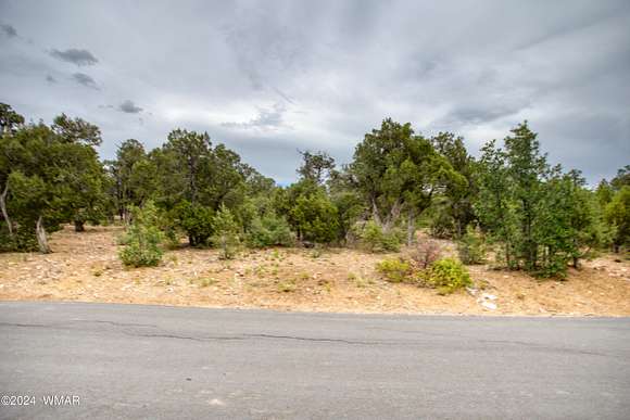 1.01 Acres of Residential Land for Sale in Show Low, Arizona