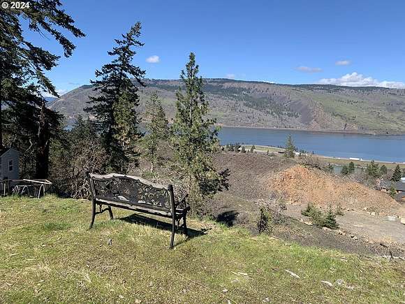 0.55 Acres of Residential Land for Sale in Mosier, Oregon