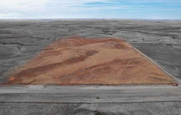 20 Acres of Agricultural Land for Sale in Sayre, Oklahoma