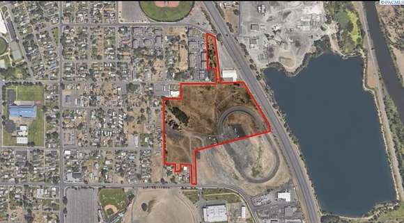 24.8 Acres of Commercial Land for Sale in Yakima, Washington