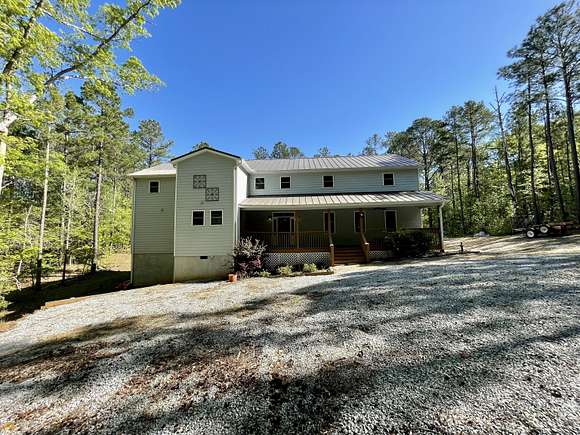 2.5 Acres of Residential Land with Home for Sale in Elberton, Georgia