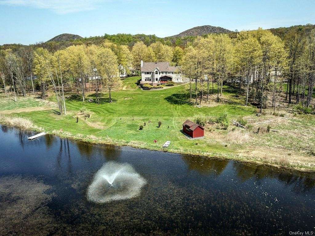 12.3 Acres of Land with Home for Sale in Warwick, New York