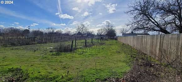 0.37 Acres of Residential Land for Sale in Irrigon, Oregon