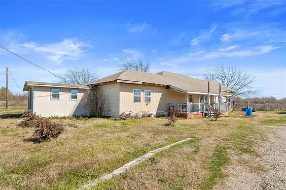 10 Acres of Residential Land with Home for Sale in Kemp, Texas