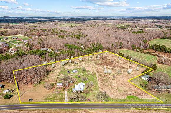 11.8 Acres of Land with Home for Sale in Mooresville, North Carolina