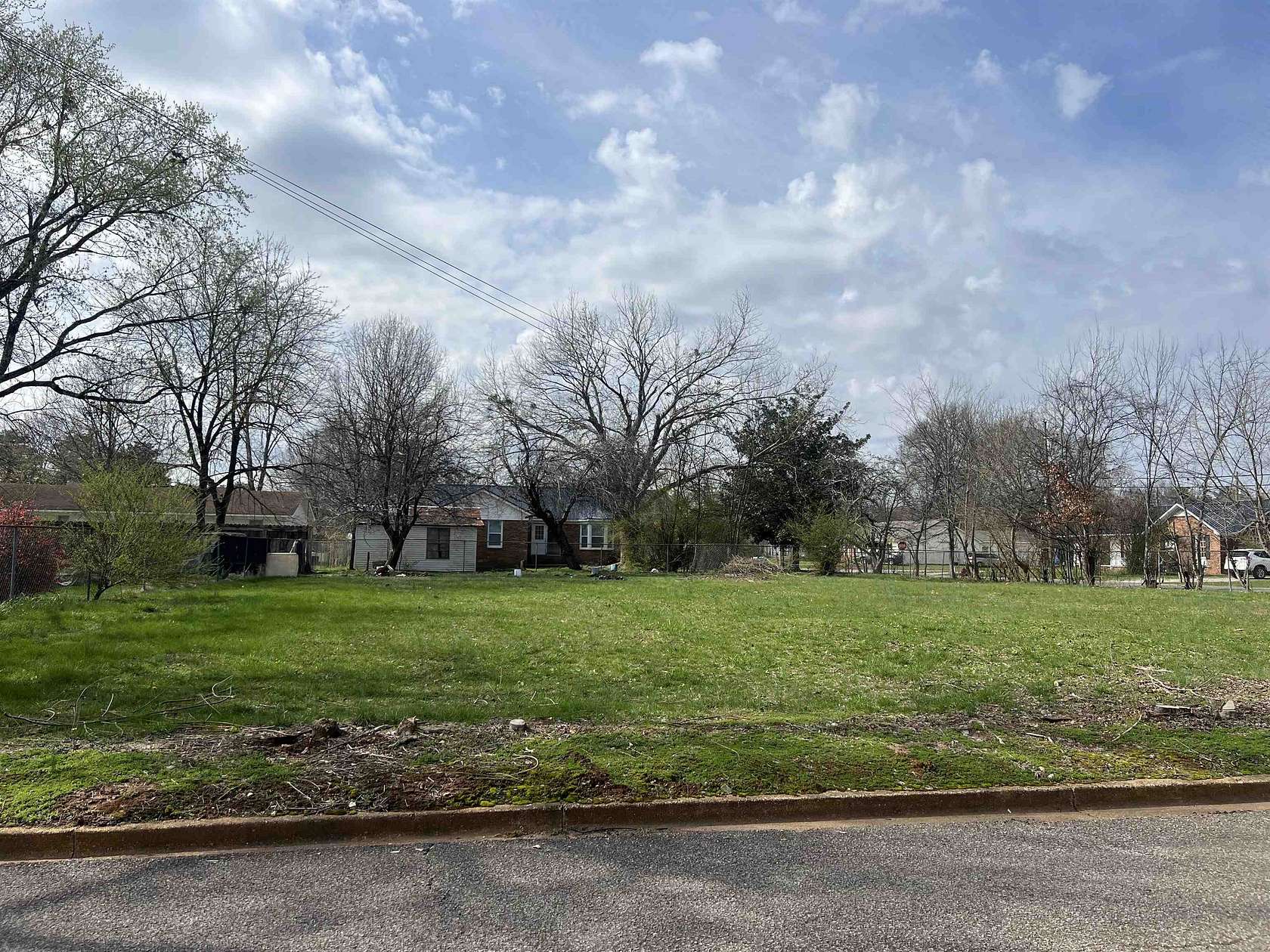 0.45 Acres of Residential Land for Sale in Savannah, Tennessee