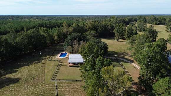 106 Acres of Land with Home for Sale in Union Springs, Alabama