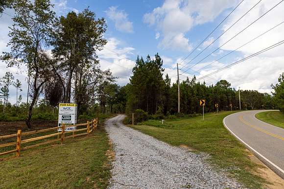 12 Acres of Land for Sale in Bay Minette, Alabama