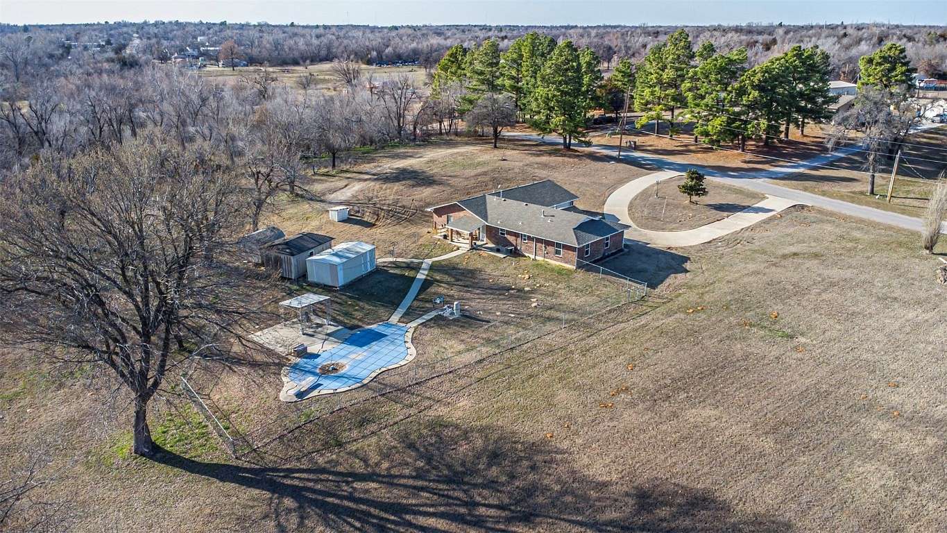 5 Acres of Residential Land with Home for Sale in Choctaw, Oklahoma