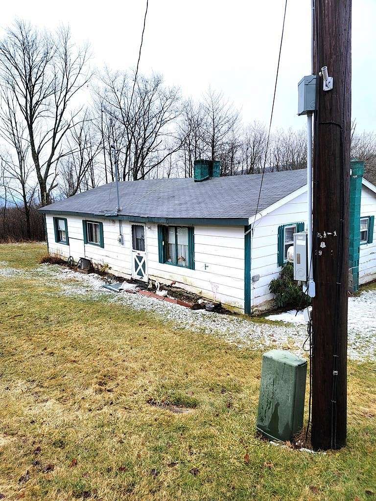5.4 Acres of Residential Land with Home for Sale in Catlin Town, New York