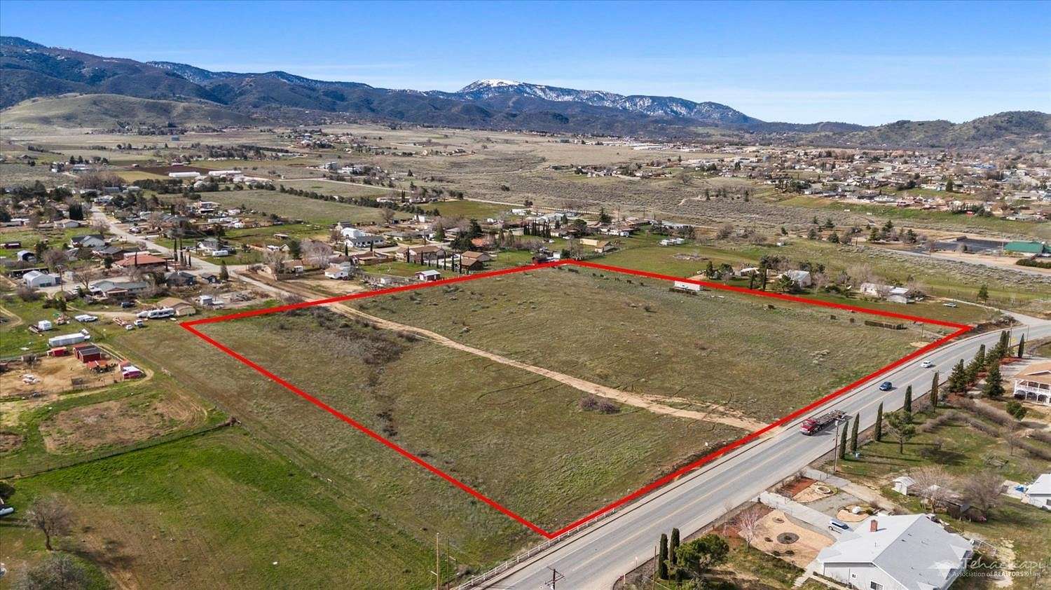 9.6 Acres of Commercial Land for Sale in Tehachapi, California