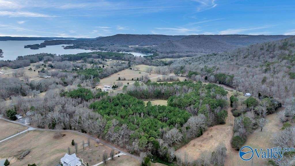 13.3 Acres of Land for Sale in Scottsboro, Alabama