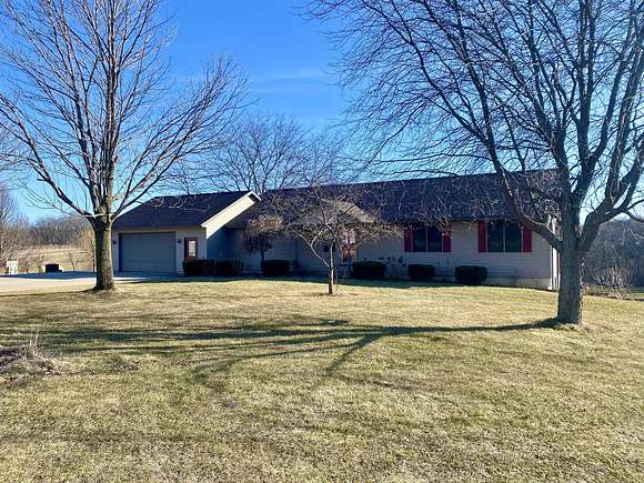 6.3 Acres of Residential Land with Home for Sale in Sterling, Illinois