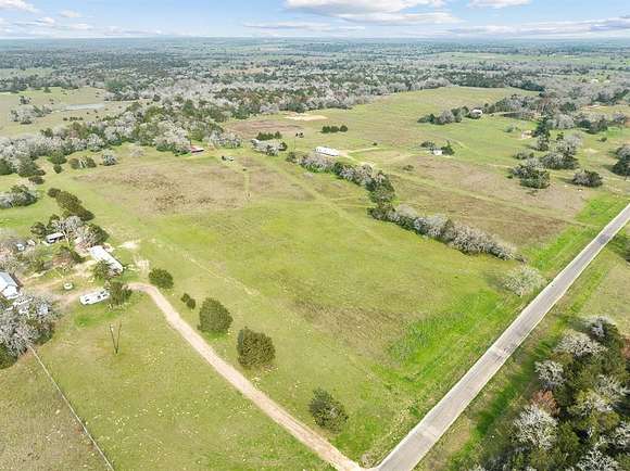 Improved Residential Land for Sale in Rosanky, Texas