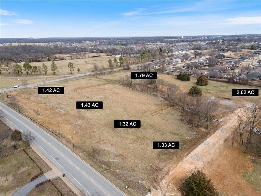 1.32 Acres of Residential Land for Sale in Siloam Springs, Arkansas